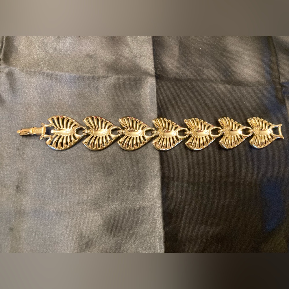 Estate Vintage Coro gold bracelet 1960s